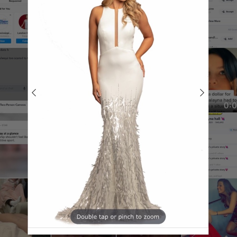Beautiful Johnathan Kayne prom or pageant dress